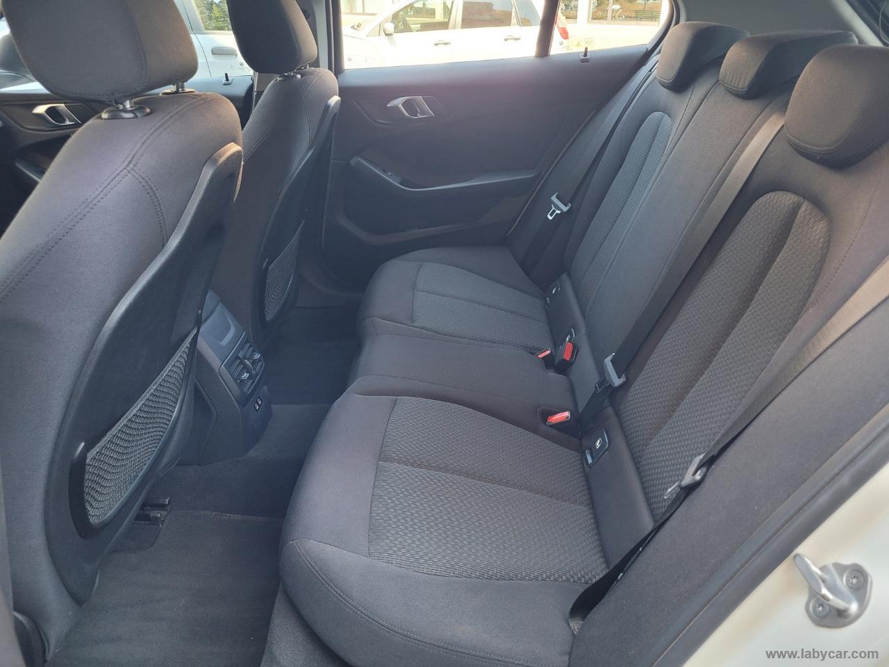 BMW 118i 5p. Advantage