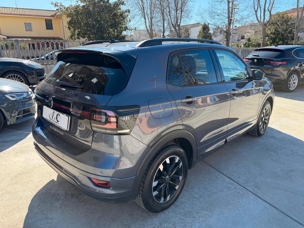 Volkswagen T-Cross 1.0 TSI R-Line