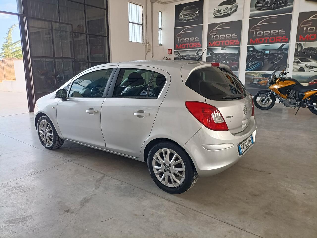Opel Corsa 1.3 CDTI 95CV F.AP. 5 porte Cosmo - 10/2011