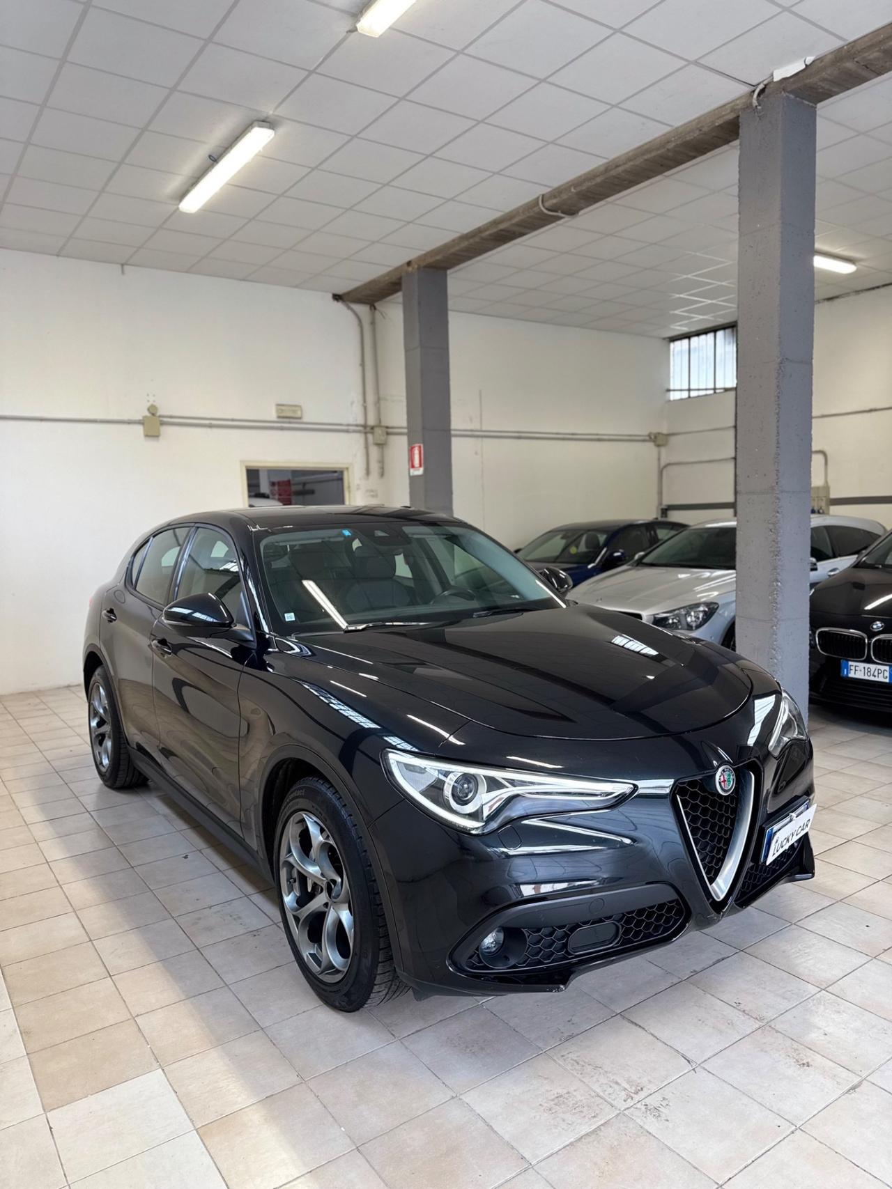 Alfa Romeo Stelvio 2.2 Turbodiesel 150 CV AT8 RWD Super