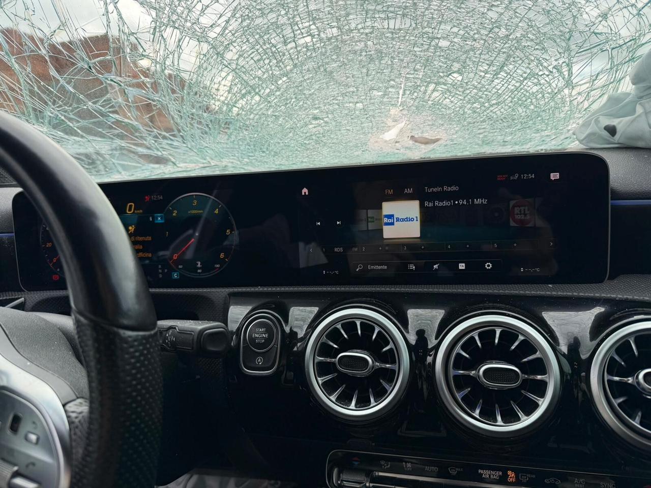 Mercedes-benz A 180 incidentato - 2019