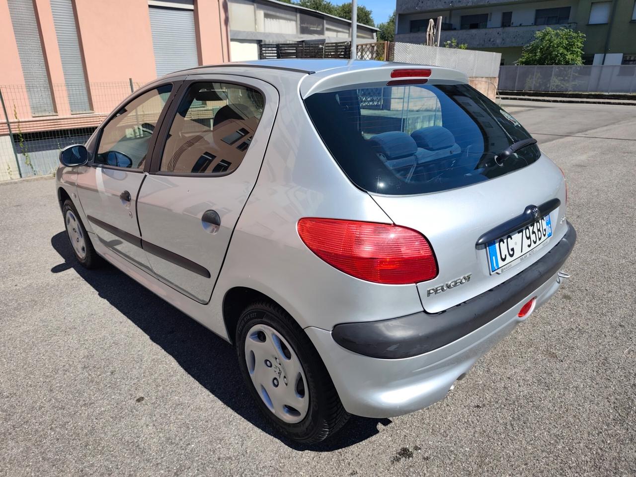 Peugeot 206 1.4 Benz automatica 5 porte