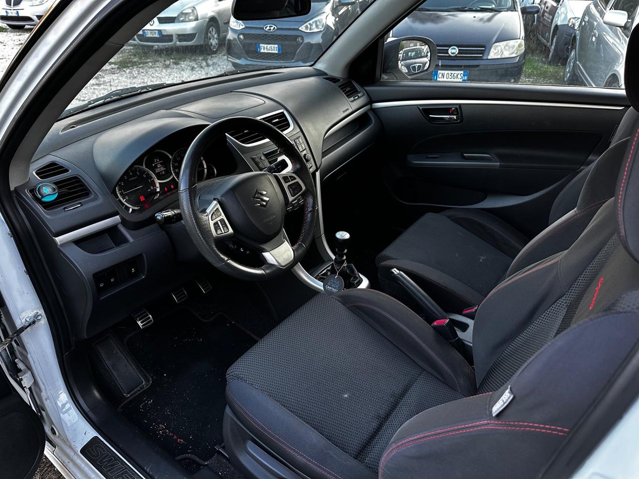 Suzuki Swift 1.6 VVT 3 porte Sport