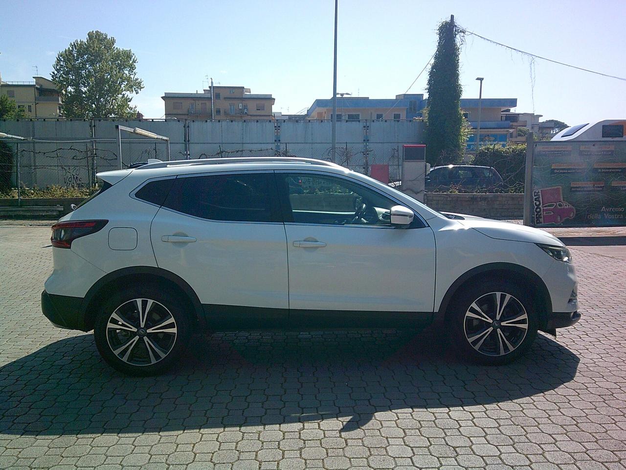 Nissan Qashqai 1.2 DIG-T N-Connecta*Apple Car Play*Tetto Panoramico*