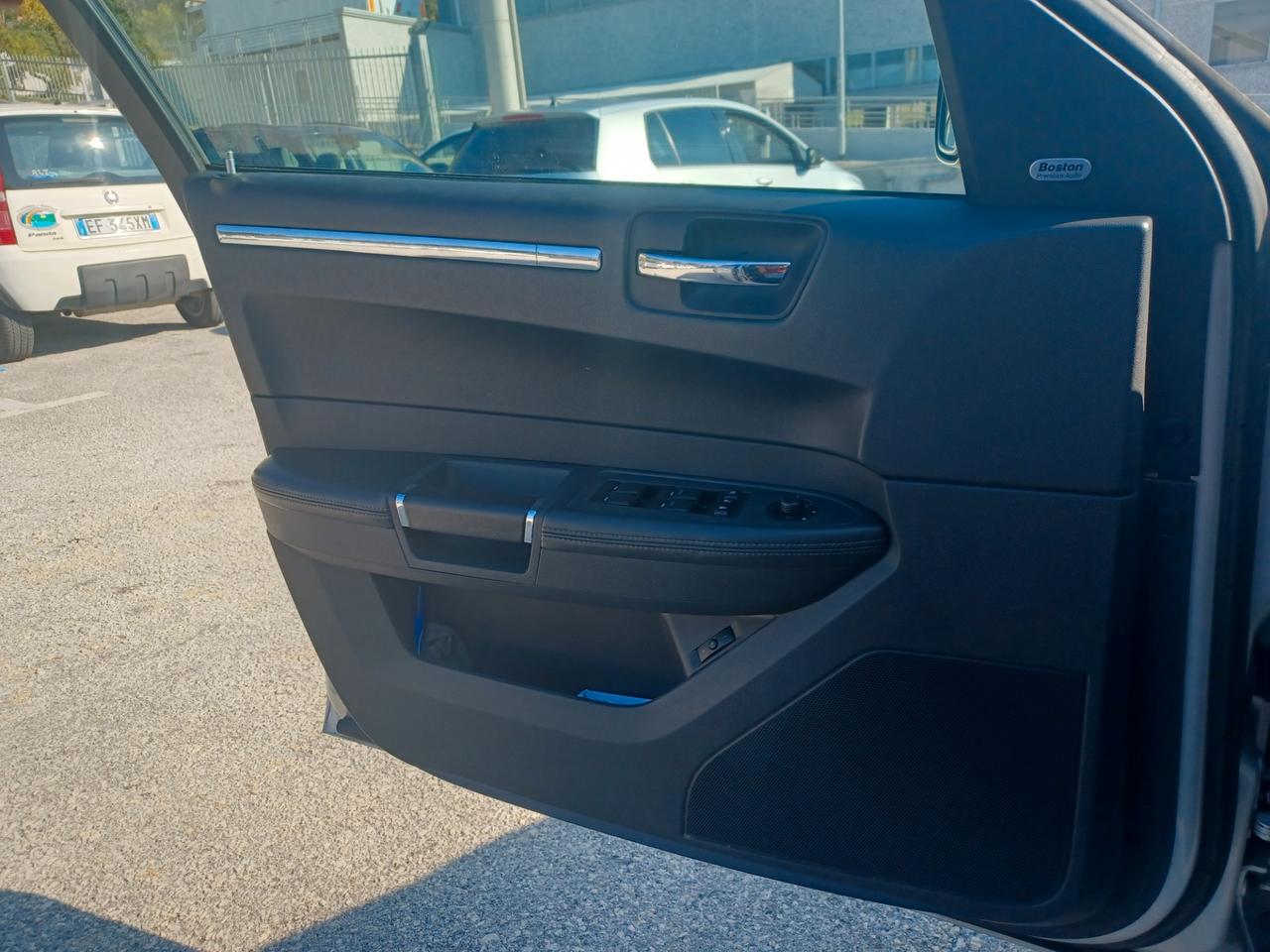 Chrysler 300C 3.0 V6 CRD cat DPF Touring SRT Design