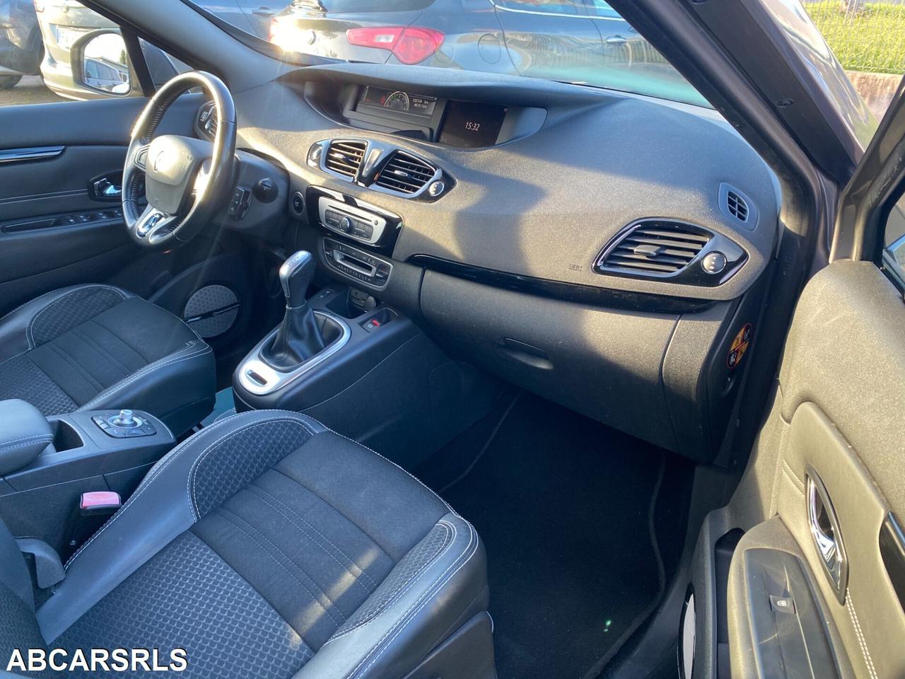 RENAULT - Grand Scénic - dCi 8V 110 CV EDC