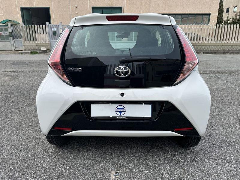 Toyota Aygo 1.0 VVT-i x-cool 5p. 69cv