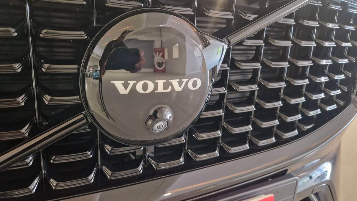 Volvo XC60 2.0 t6 phev Ultra Black Edition awd auto