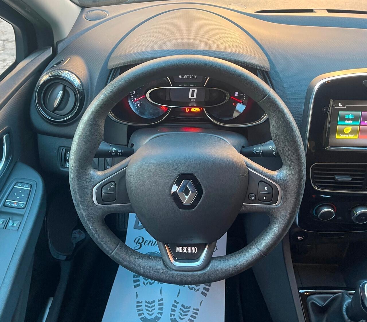 Renault Clio TCe 90 CV Moschino Intens "36000Km"⁸