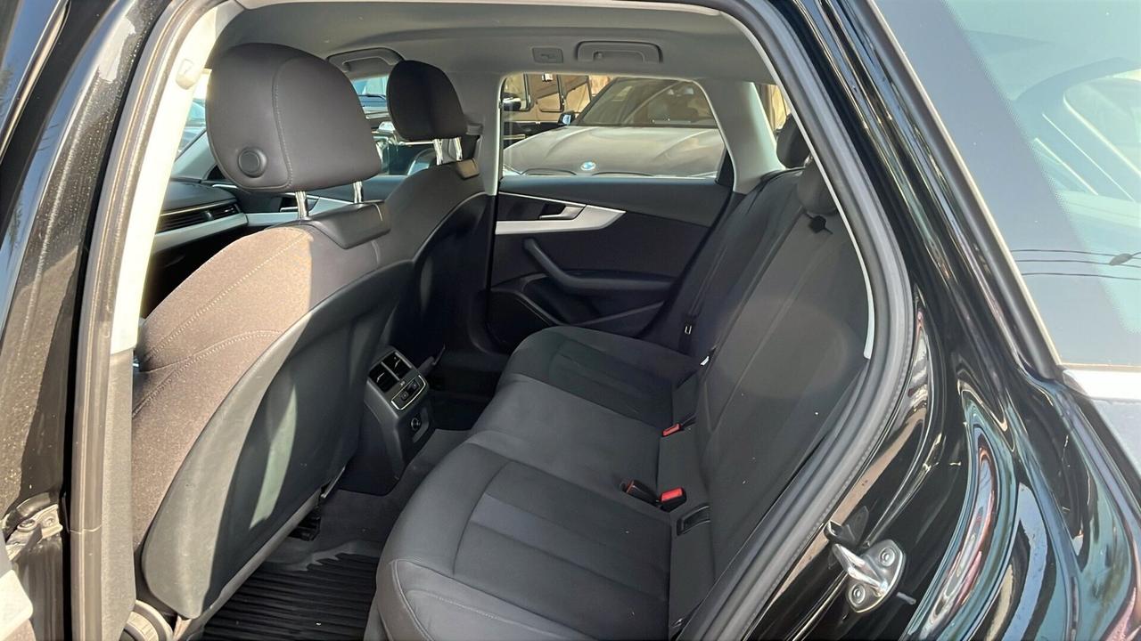 Audi A4 2.0 TDI 150 CV S tronic Business Sport