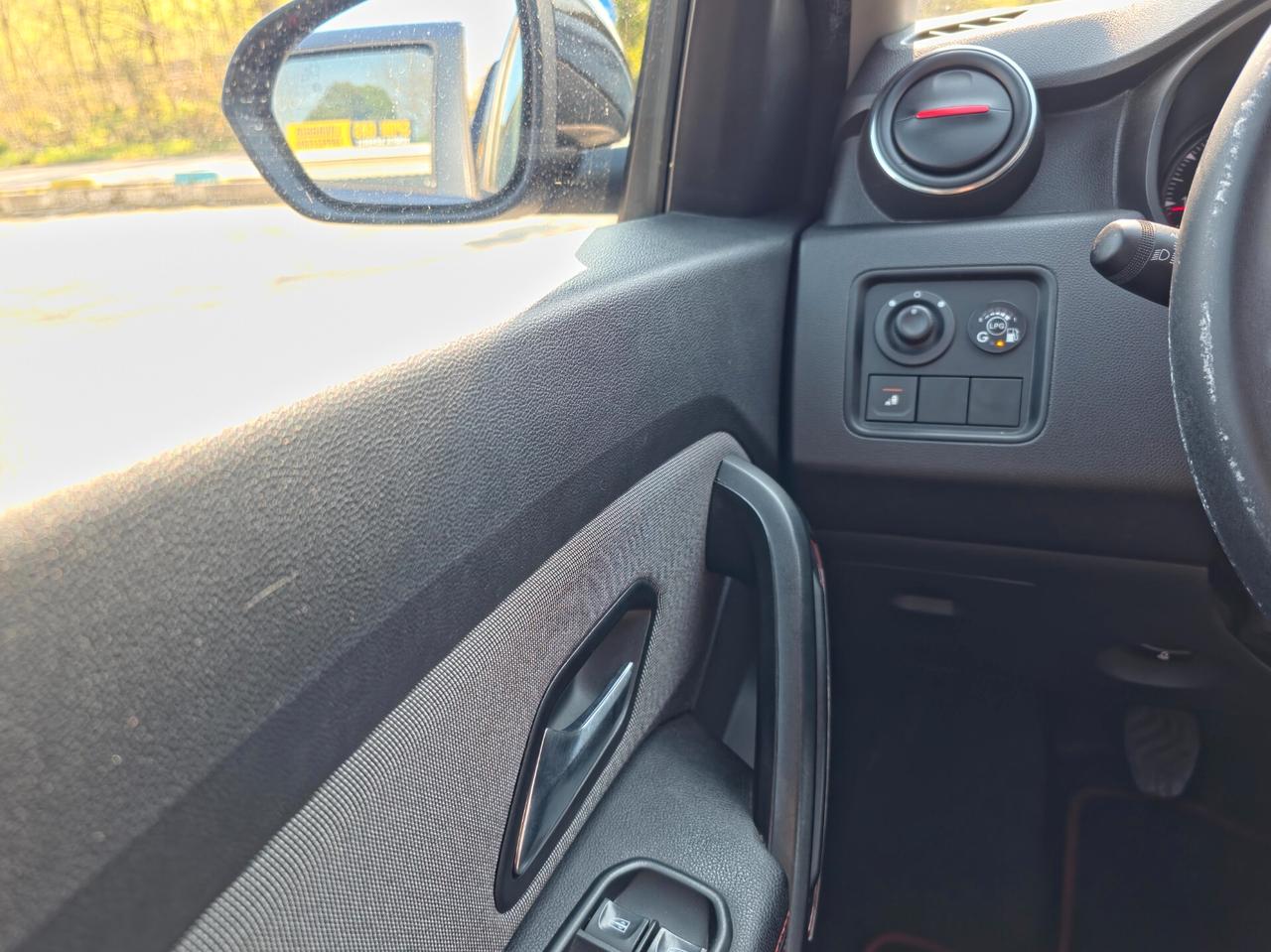 Dacia Duster 1.6 SCe GPL 4x2 Techroad 2019-E6 Manuale NEO