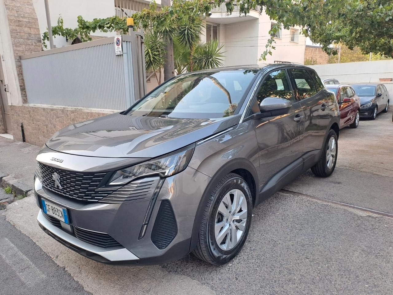 Peugeot 3008 HDi 130 cv tagliandata