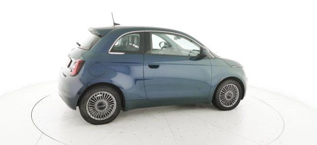 FIAT 500e Berlina 42 kWh La Prima