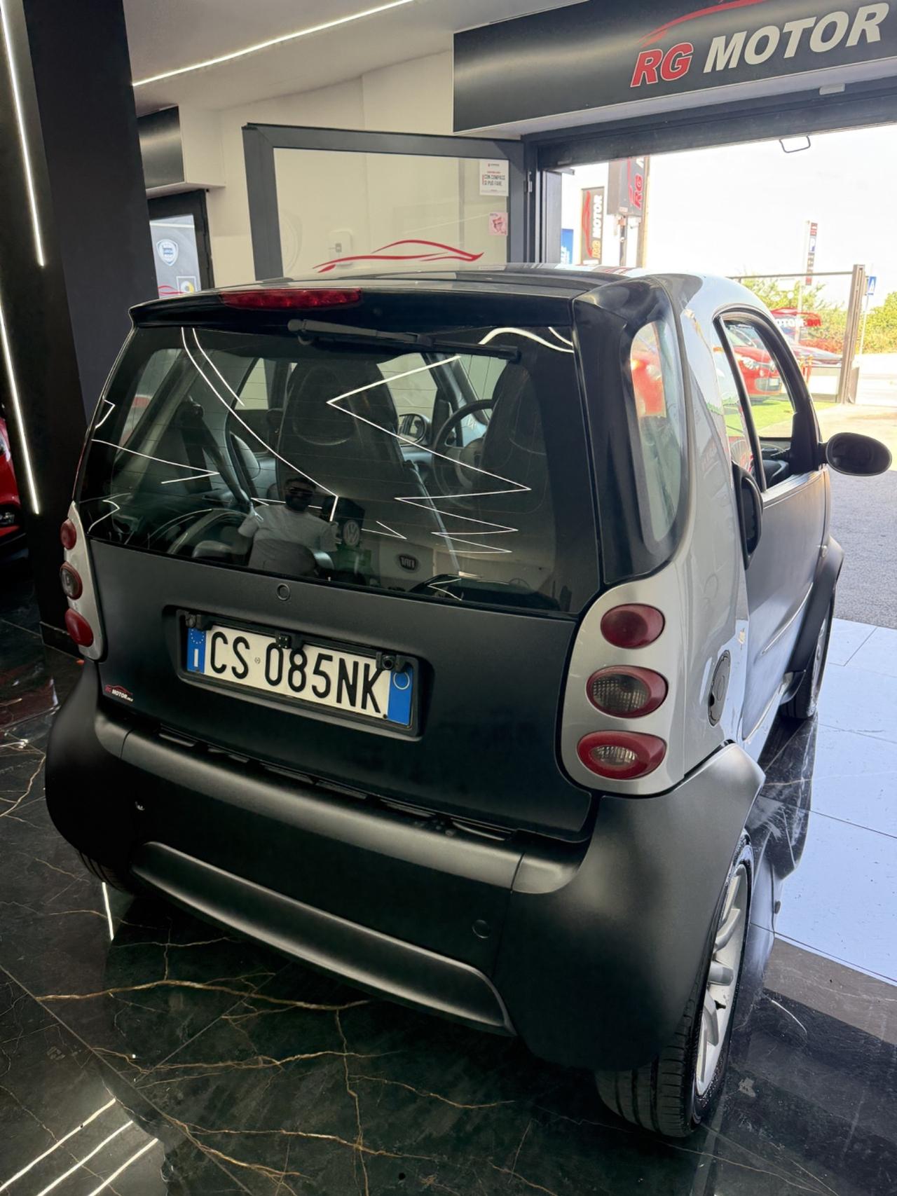 Smart ForTwo 700 coupé pure (45 kW)