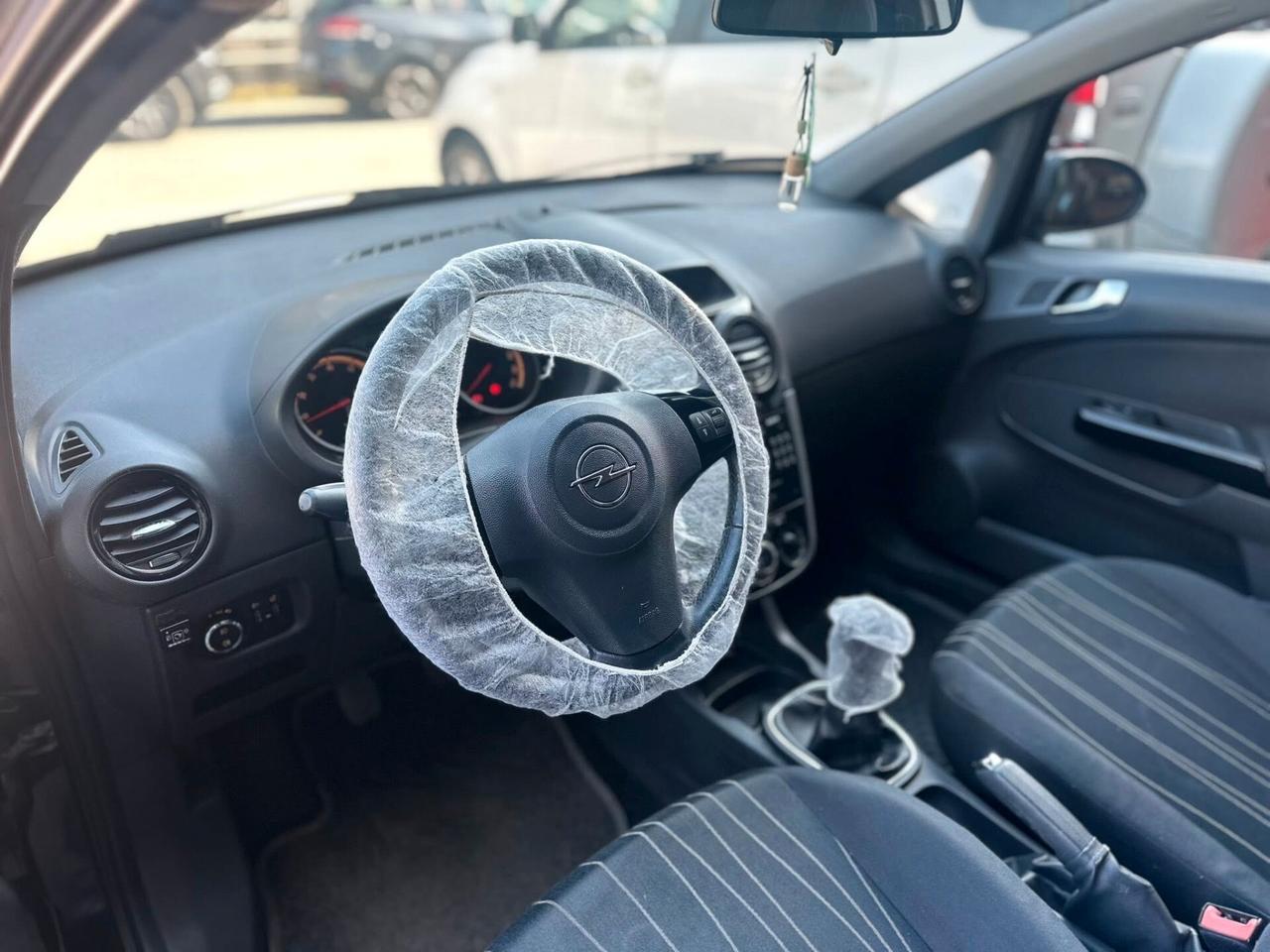 Opel Corsa 1.2 80CV 5 porte GPL-TECH Edition NEOPATENTATI