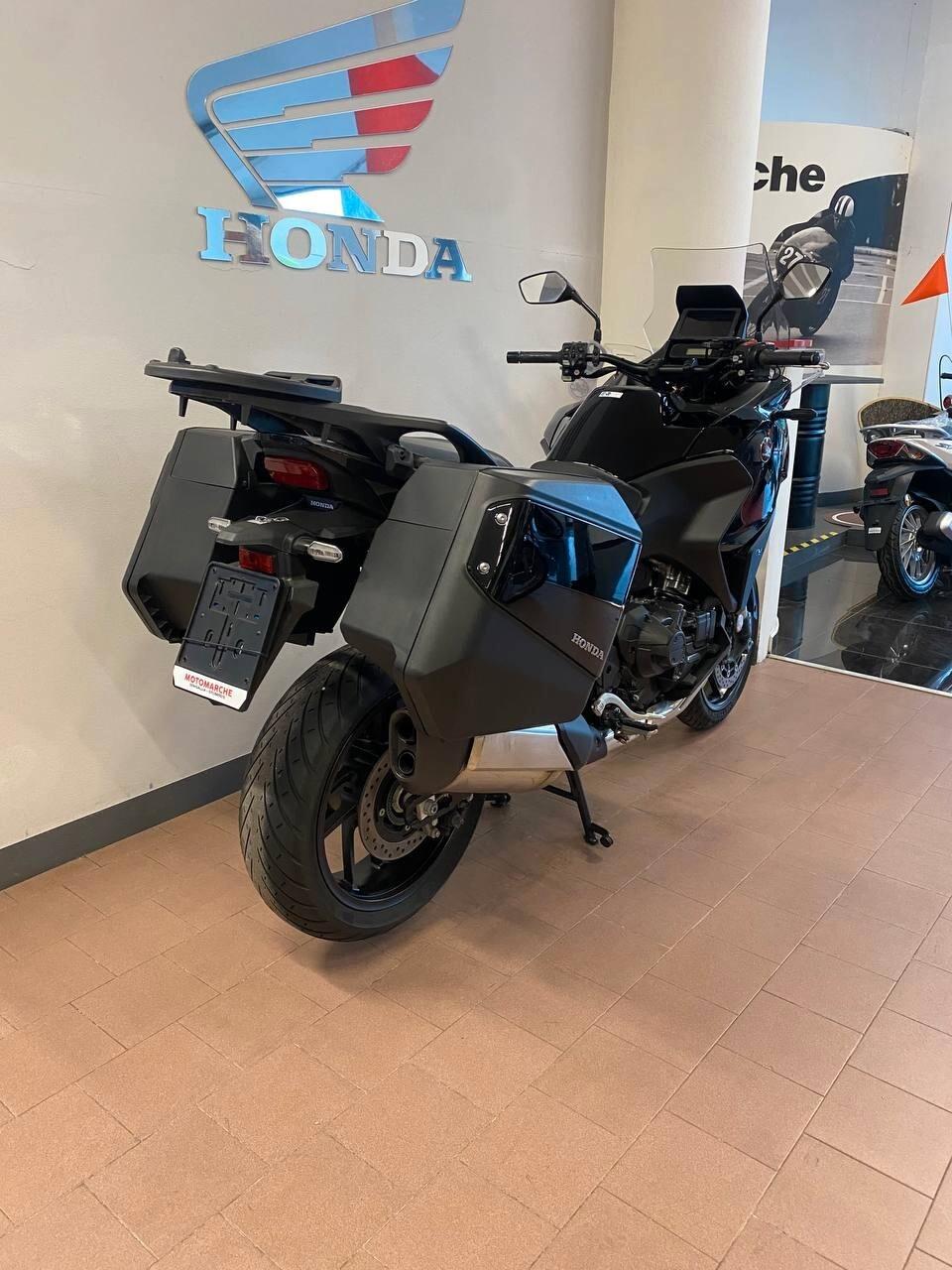 Honda NT 1100 dct