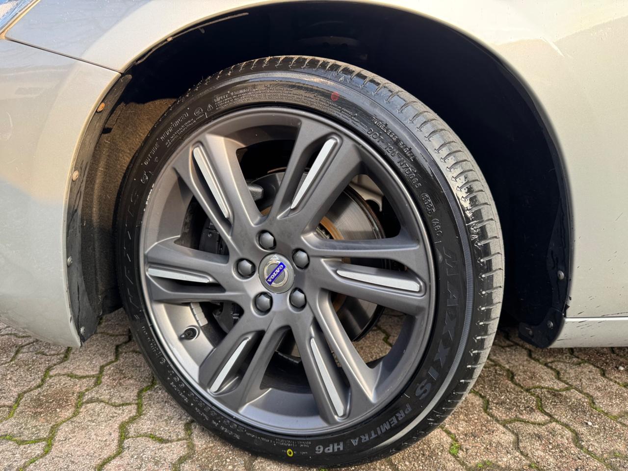 Volvo V60 D5 AWD Geartronic Summum