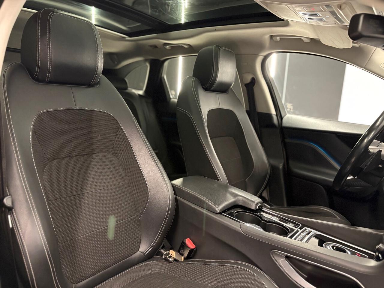 Jaguar F-Pace 3.0 D V6 300 CV AWD aut R-Sport