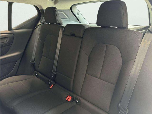 VOLVO XC40 T2 ESSENTIAL AUTOMATICA