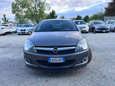 Opel Astra 1.6 115CV 3 porte Cosmo