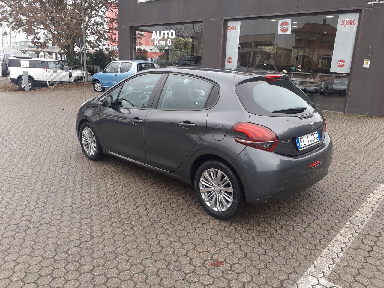 Peugeot 208 PureTech 82 5p. GPL Allure