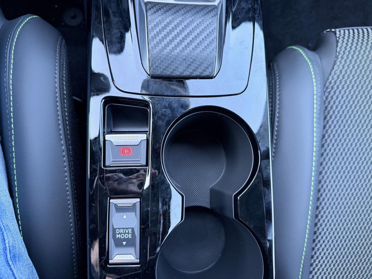 Peugeot 2008 2008 1.2 hybrid GT 145cv e-dcs6