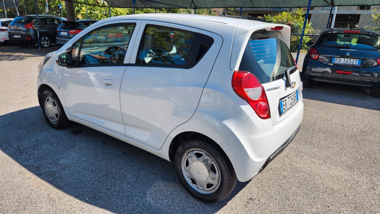 Chevrolet Spark 1.0 LT
