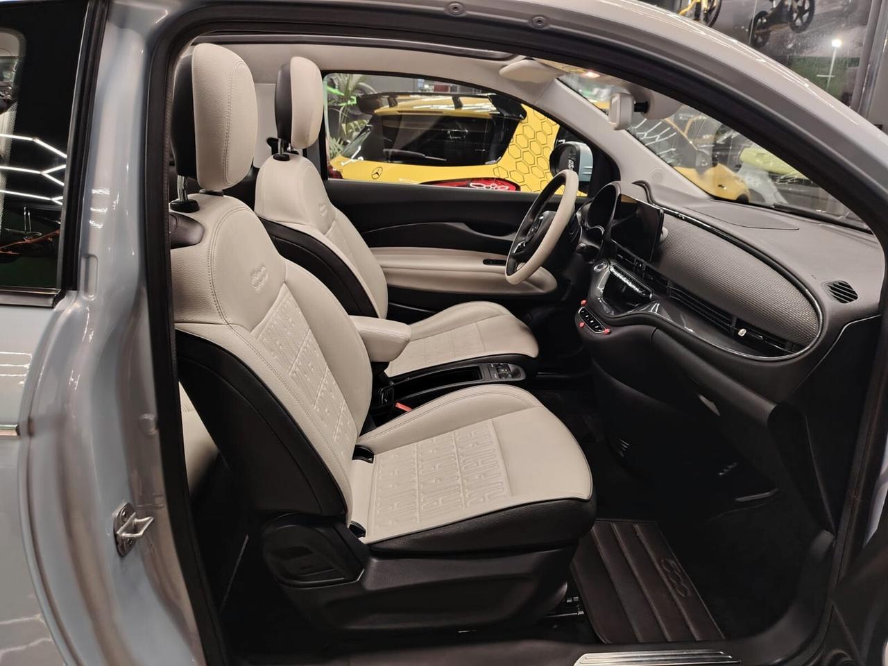 Fiat 500e Cabrio 42 kWh La Prima