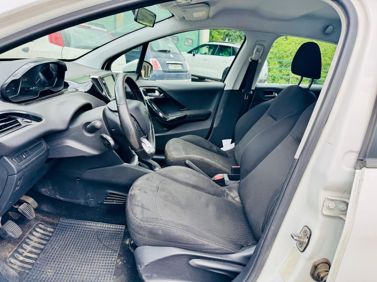 Peugeot 208 BlueHDi 75 5 porte ok neopatentati