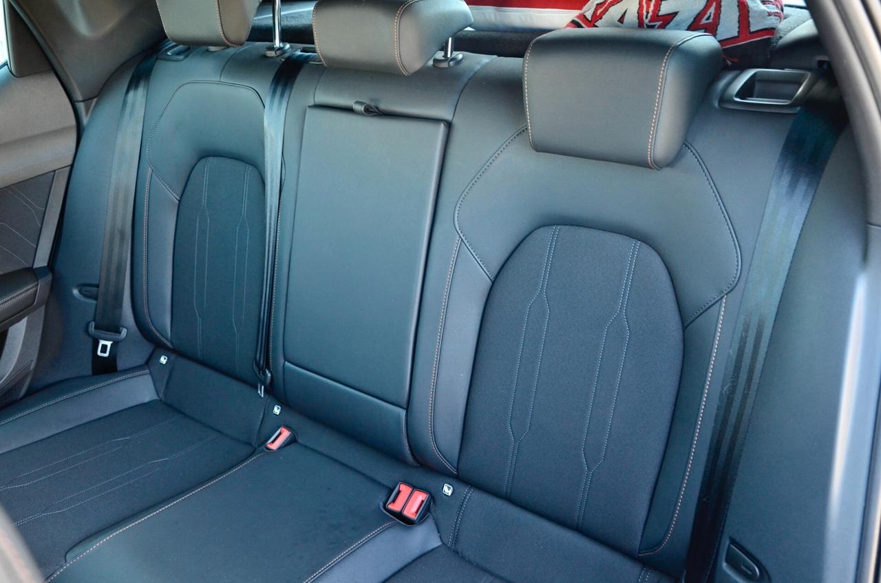 CUPRA LEON 1.5 HYBRID 150cv DSG, GARANZIA CUPRA 12/26, UNICOPROPRIETARIO, IVA ESPOSTA, UFF ITALIANA, EURO 6E, TETTO, FULL LED, PERMUTE