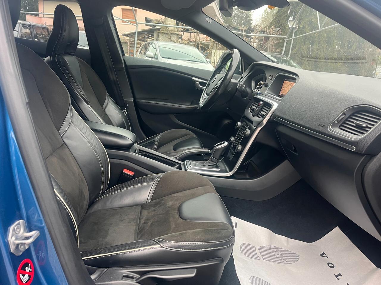 Volvo V40 Geartronic R-design