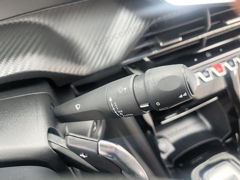 Peugeot 2008 1.2 hybrid Allure 145cv e-dcs6