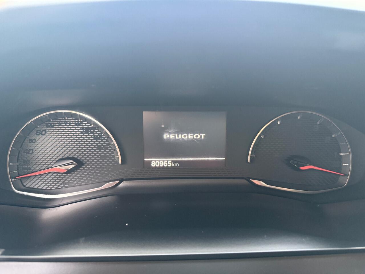 Peugeot 208 1.2benzina - 2020