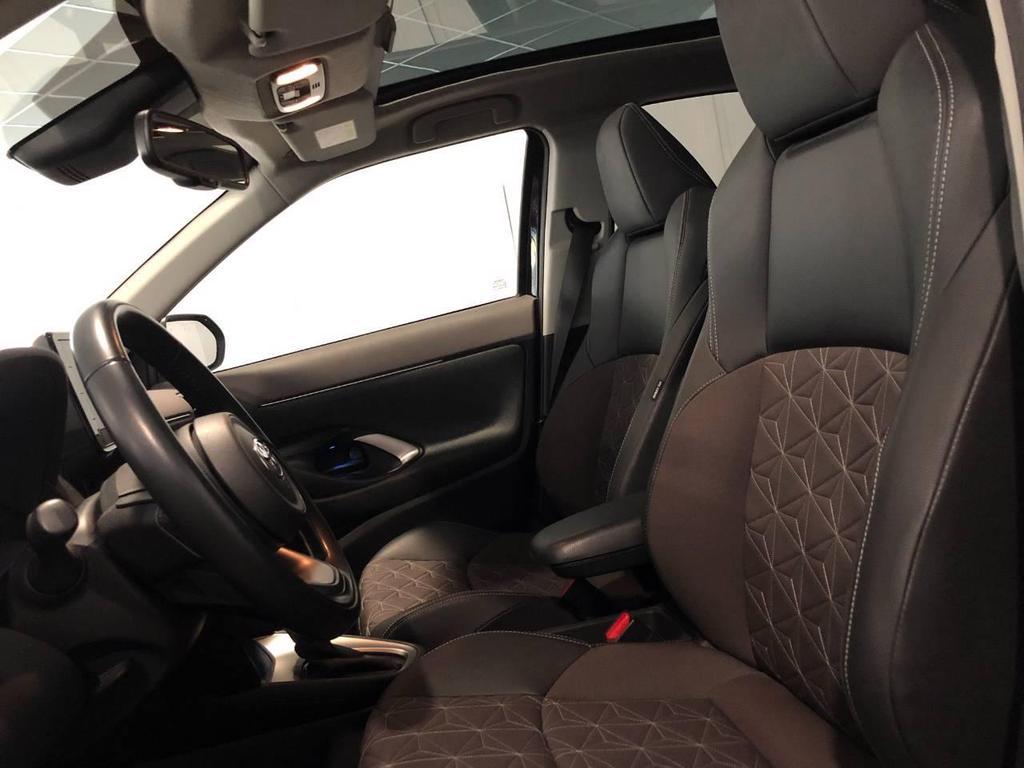 Toyota Yaris Cross 1.5 H Lounge FWD E-CVT