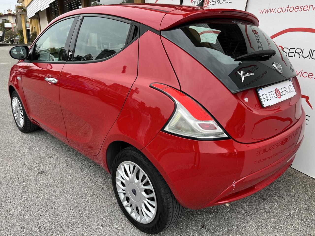 Lancia Ypsilon 1.2 69 CV 5 porte Mya