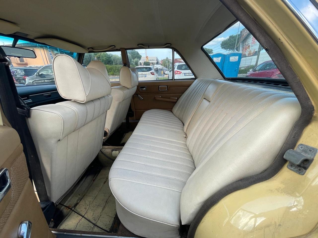 Mercedes-benz 210/310 MERCEDES W115/8 200D