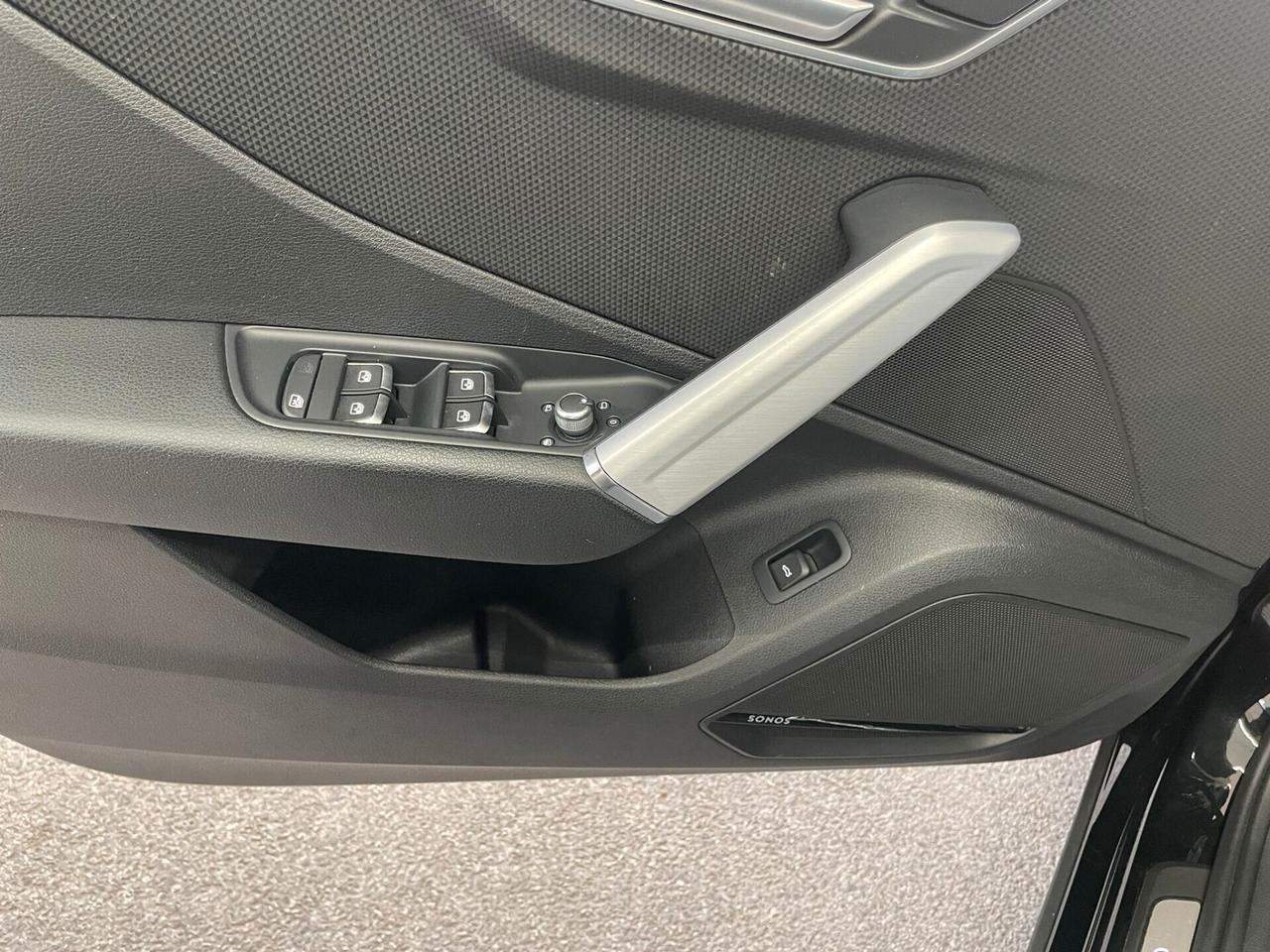 Audi Q2 35 TDI quattro S tronic Identity Black