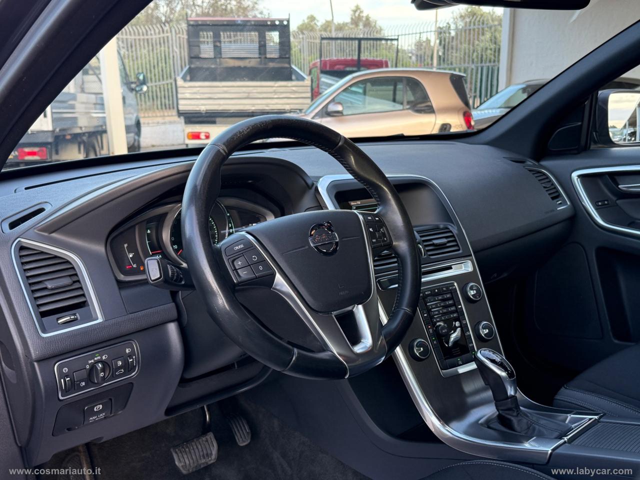 VOLVO XC60 D4 Geartronic Momentum