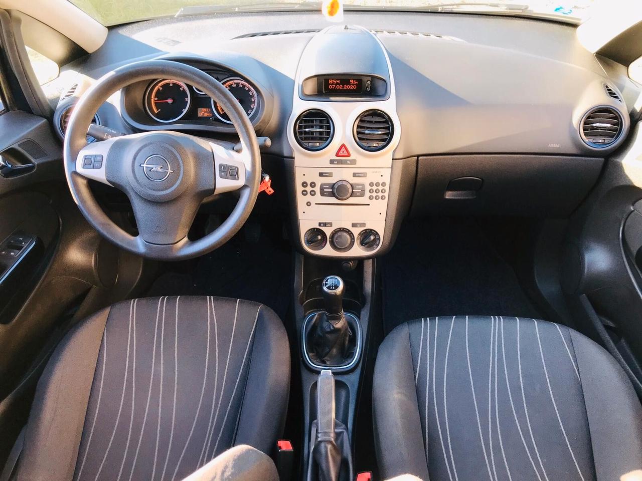 Opel Corsa 1.3CDTI NEOPATENTATI 100000KM