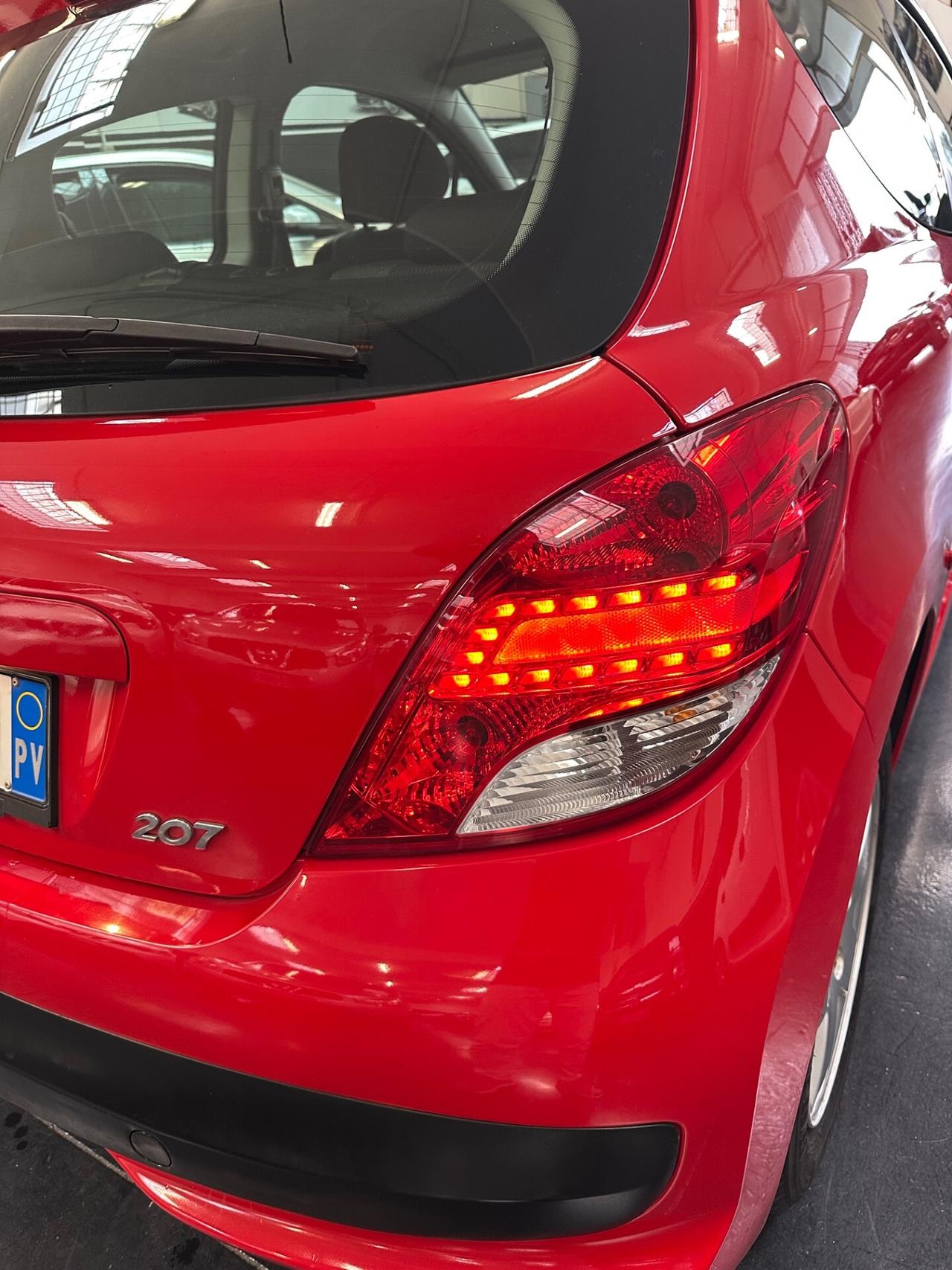 Peugeot 207 1.4 VTi 95CV Allure benzina