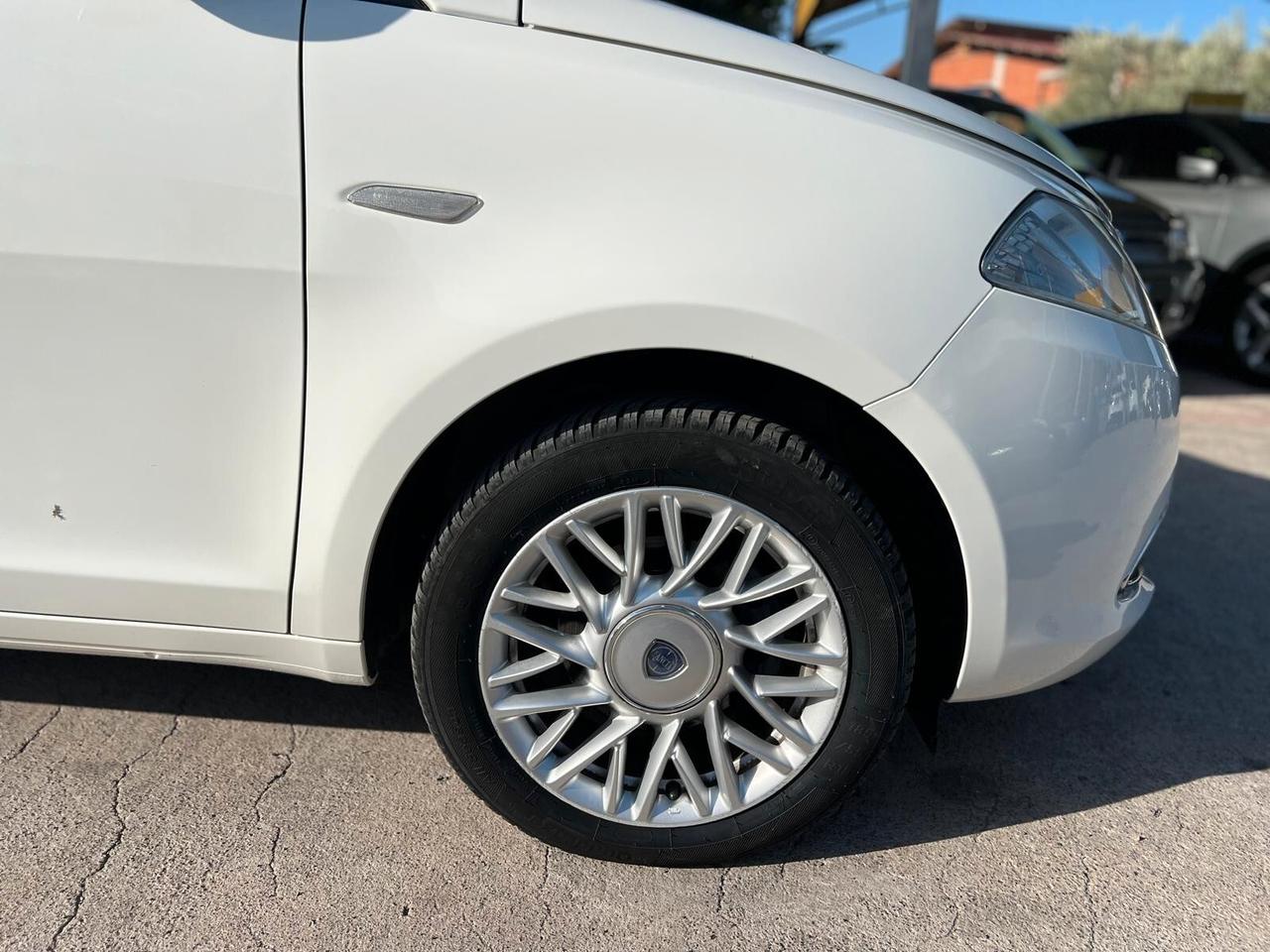 Lancia Ypsilon 1.3 MJT 16V 95 CV 5 porte S&S Silver KM 192MILA UNIC .PROP