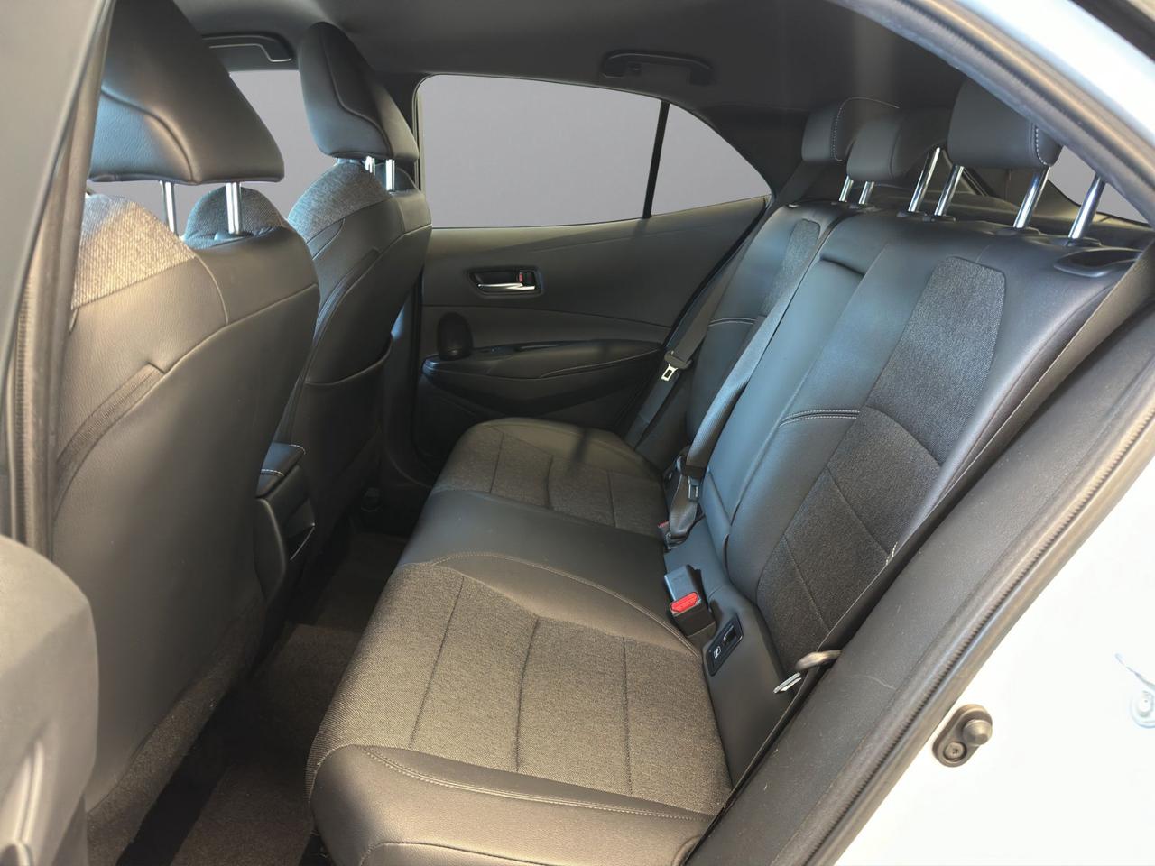 Toyota Corolla 1.8h Style cvt