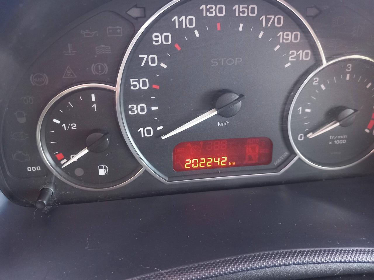 Peugeot 1007 1.4 HDi Sporty perfetta utilitaria consumi bassissimi nessun lavoro da fare VERO AFFARE