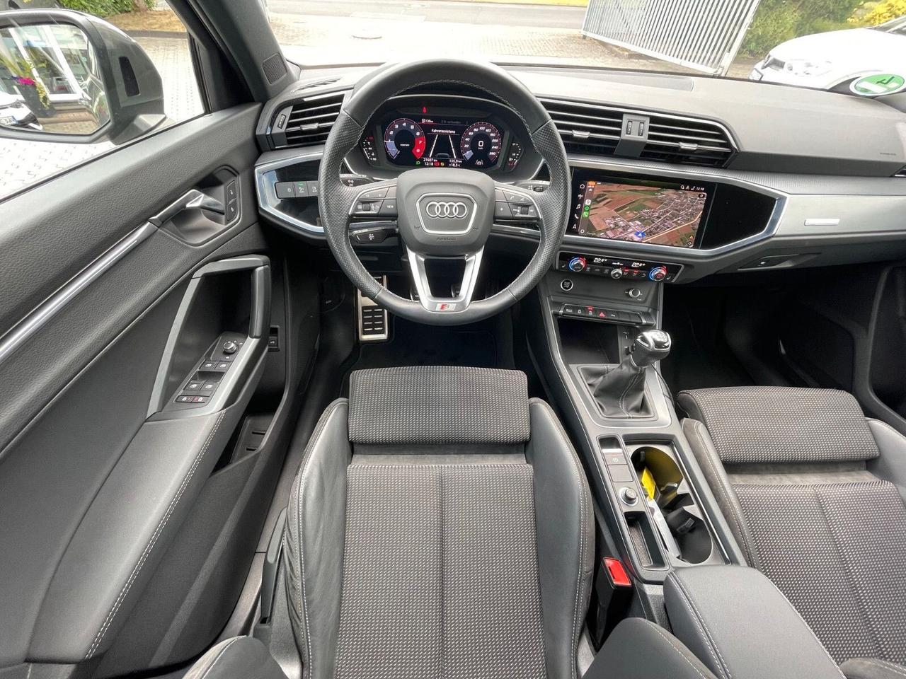 Audi Q3 35 TFSI S line edition