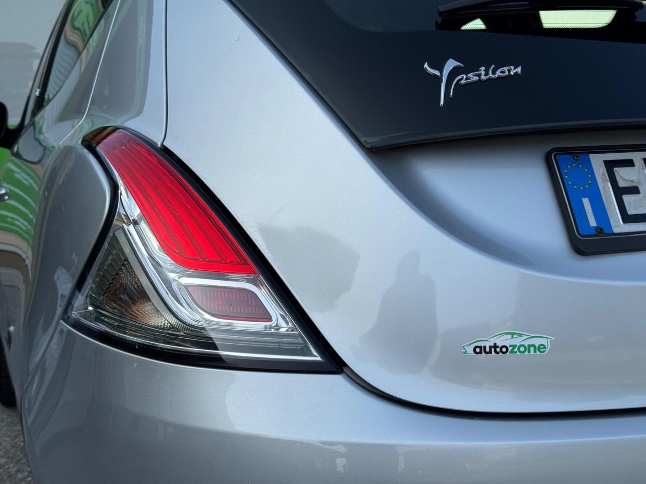 Lancia Ypsilon 1.2 Benzina 69 CV 5 p NEOPATENTATI