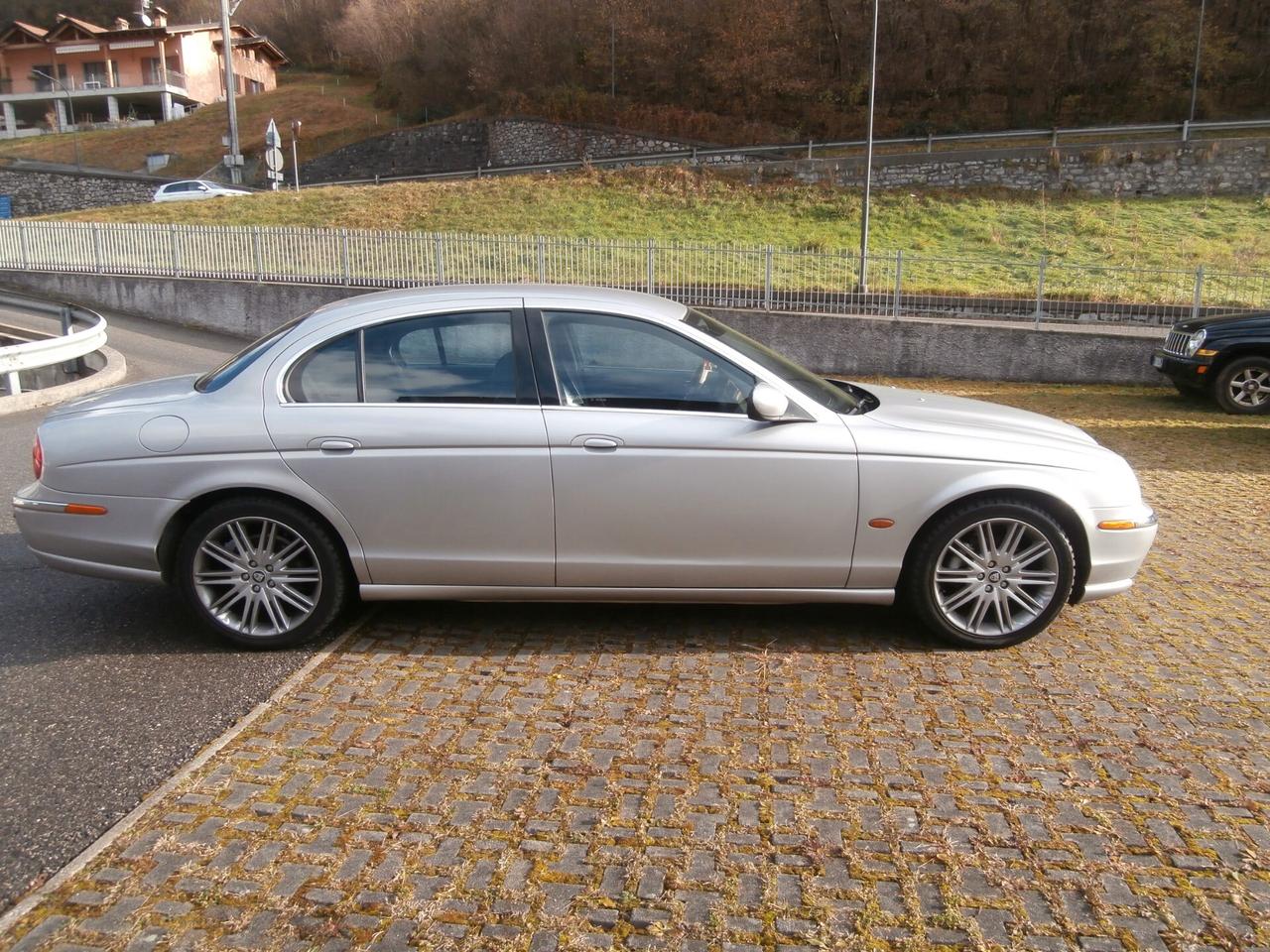 Jaguar S-Type (X202) 2.5 V6 24V cat Executive ASI cerchi 18