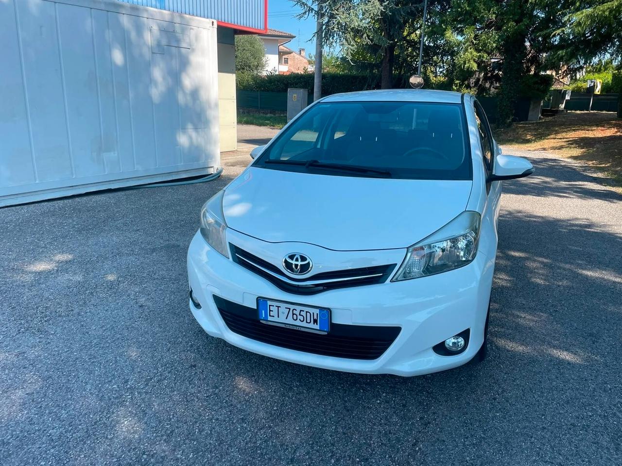 Toyota Yaris 1.0 5 porte Lounge 141000km