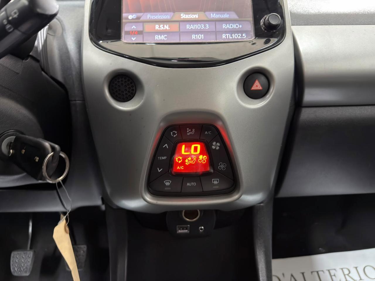 Toyota Aygo 1.0 VVT-i 69 CV 5 porte x-clusiv