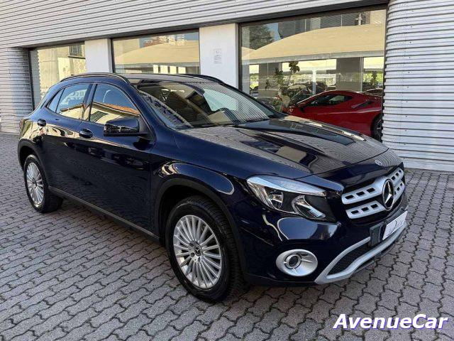 MERCEDES-BENZ GLA 180 d SPORT TELECAMERA NAVIGATORE SEDILI SPORTIVI