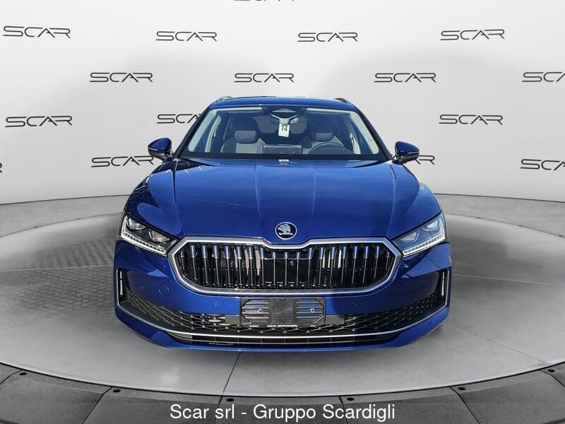 Skoda Superb 2.0 TDI DSG Wagon Style interno design selection